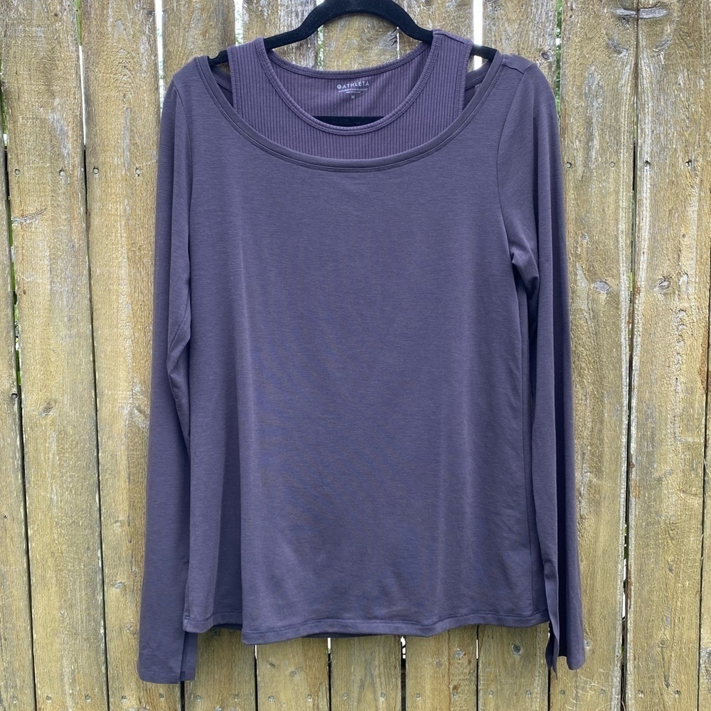 Athleta Long Sleeve Tee in Dark Purple Like New Size M